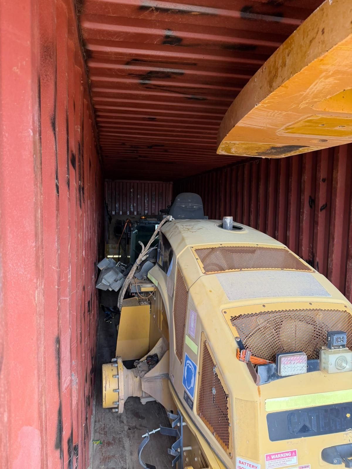 Rollers packing – CAT CS76 roller packed in a 40ft high cube