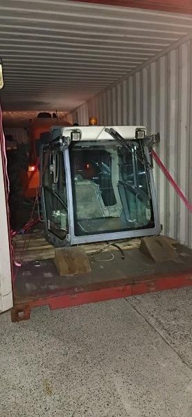 Rollers packing – HAMM 3414E cab removed and packed in a 40ft high cube